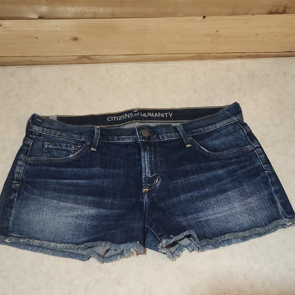Citizens of Humanity Size 29 NWOT Inseam 2in